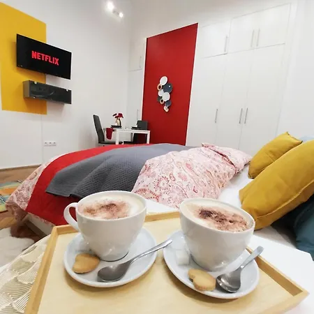 アパート King Bed & Cozy Lighting, Free Wifi In ブダペスト