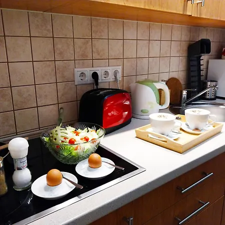 Apartmán King Bed & Cozy Lighting, Free Wifi In
